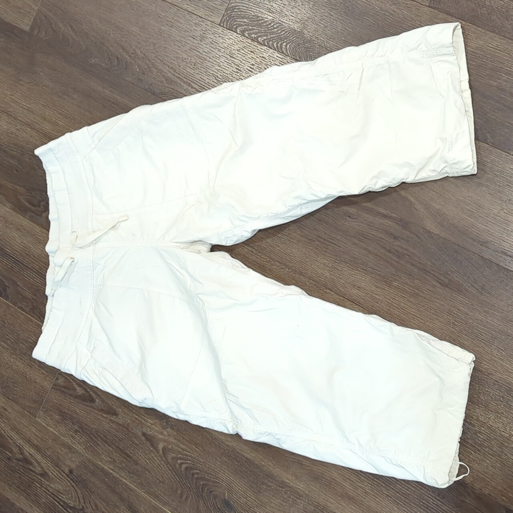 Lululemon Studio Crop *Liner White like new - Picture 13 of 14